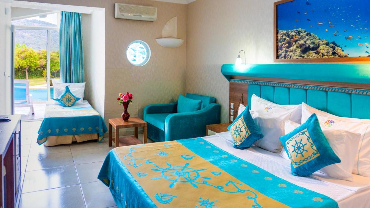 Swim-up Room
