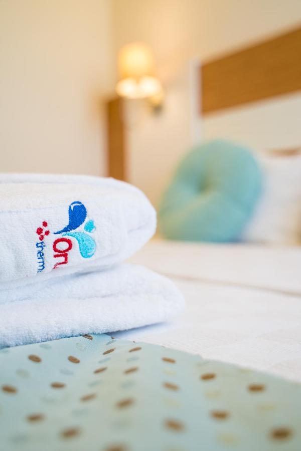 Family Room,1111473318:JPEG