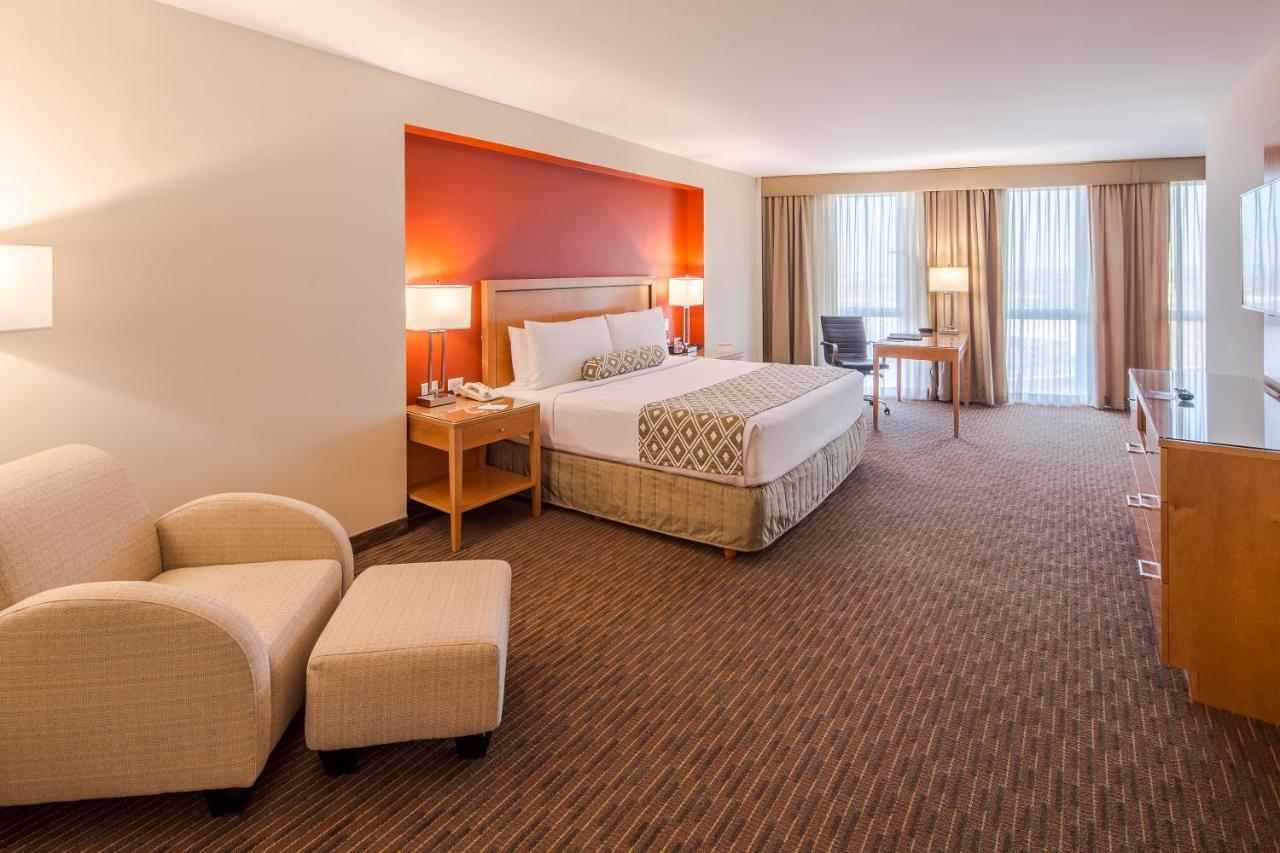 Junior King Suite