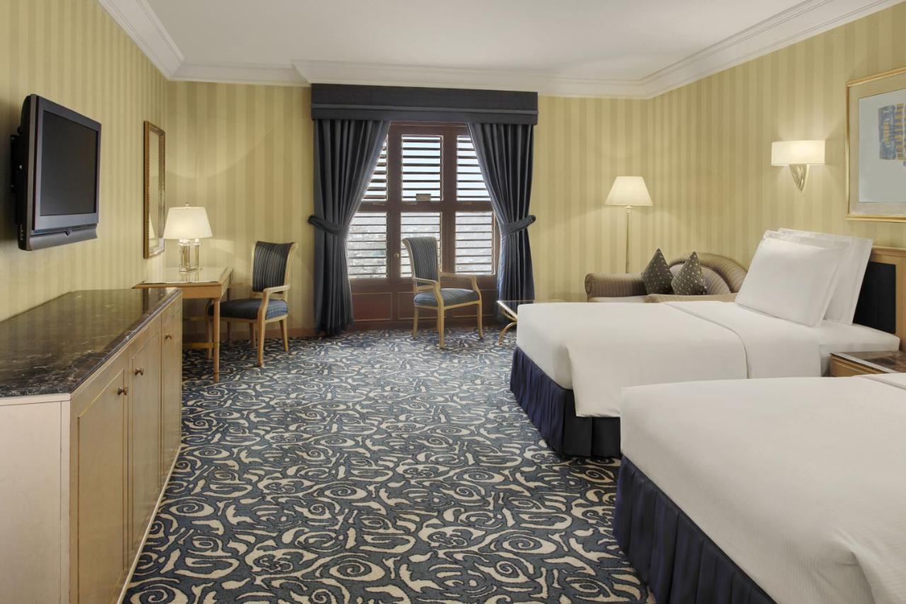 Deluxe Room Partial Haram View Two Twin Beds
