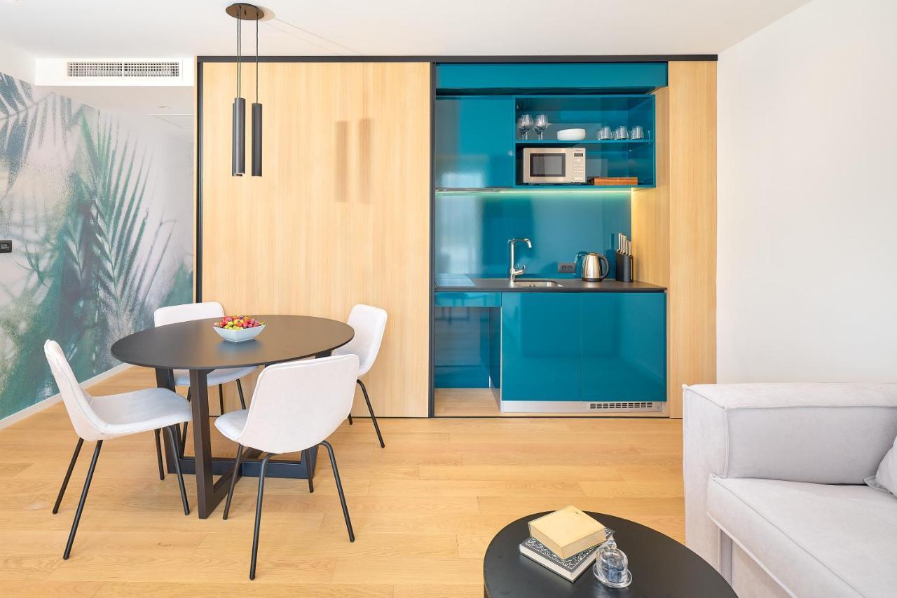 One-bedroom apartment balcony partial sea view