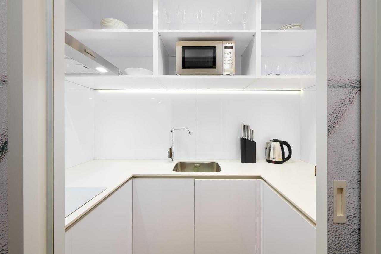 One-bedroom apartment balcony partial sea view
