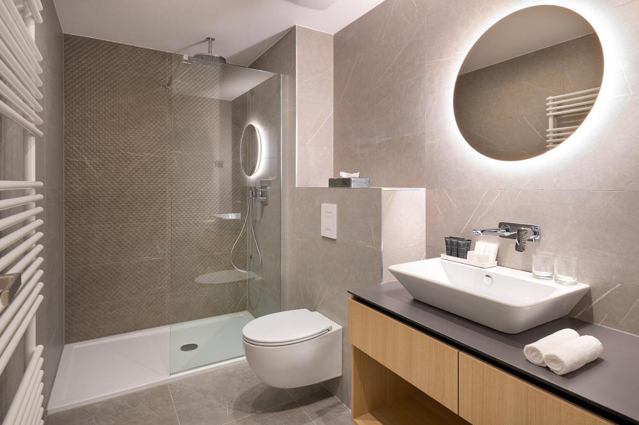 Studio apartment partial sea view