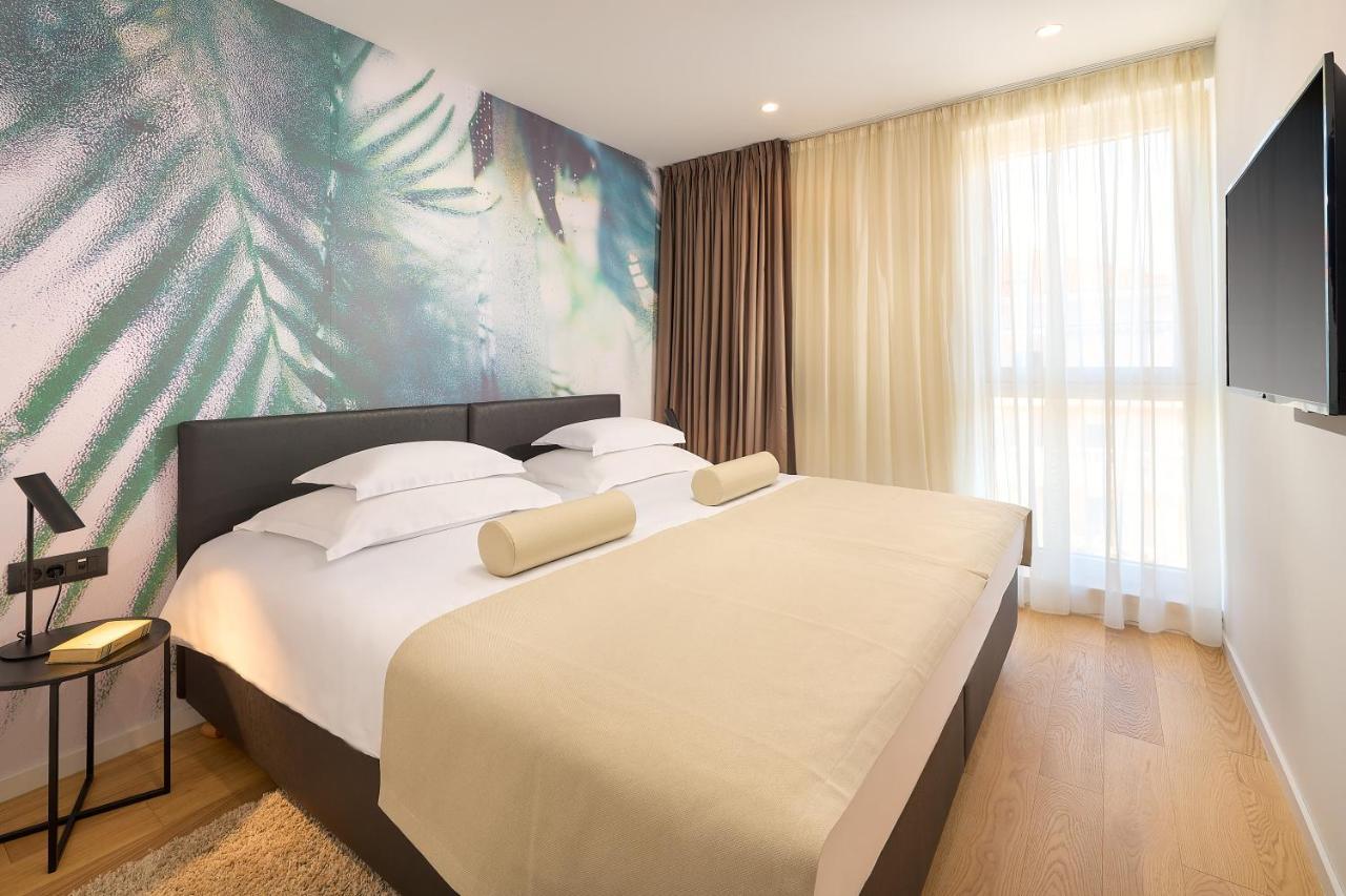One-bedroom apartment balcony partial sea view