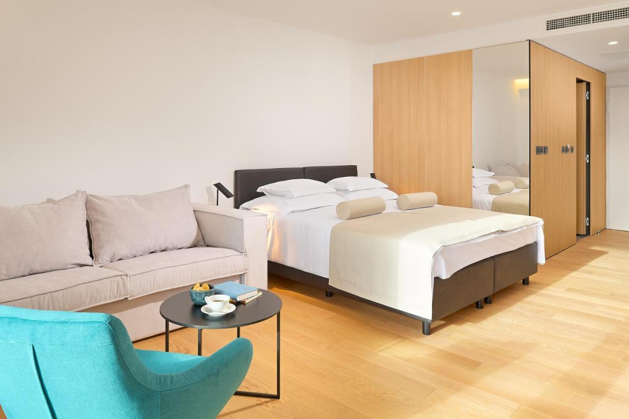 Studio apartment partial sea view