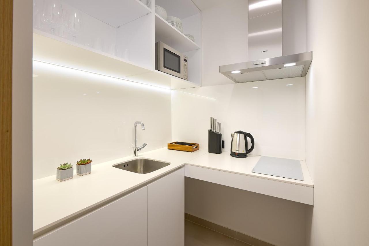 One-bedroom apartment balcony partial sea view