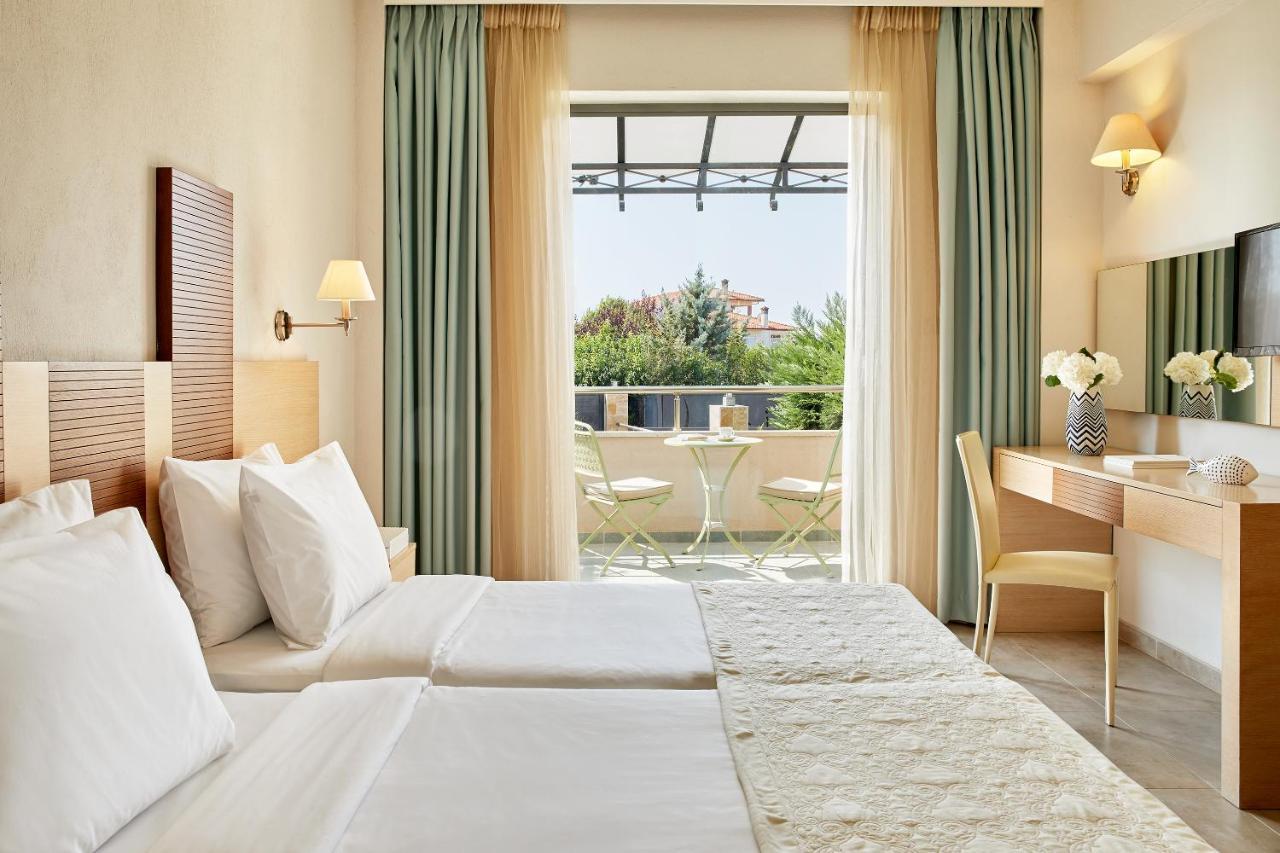 Family Room-Suite Garden View