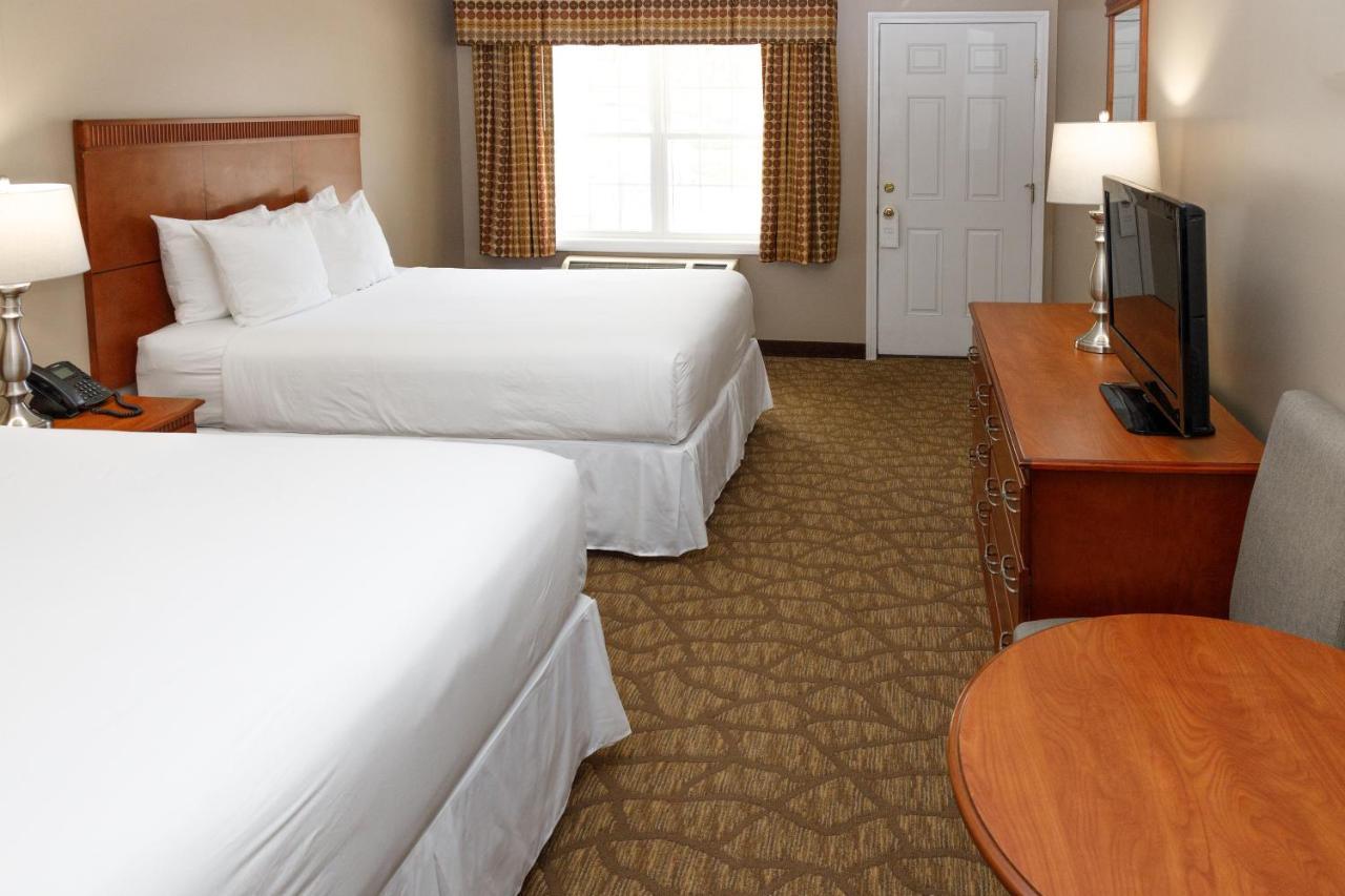 Queen Standard 2 Queen Beds Flagship Building