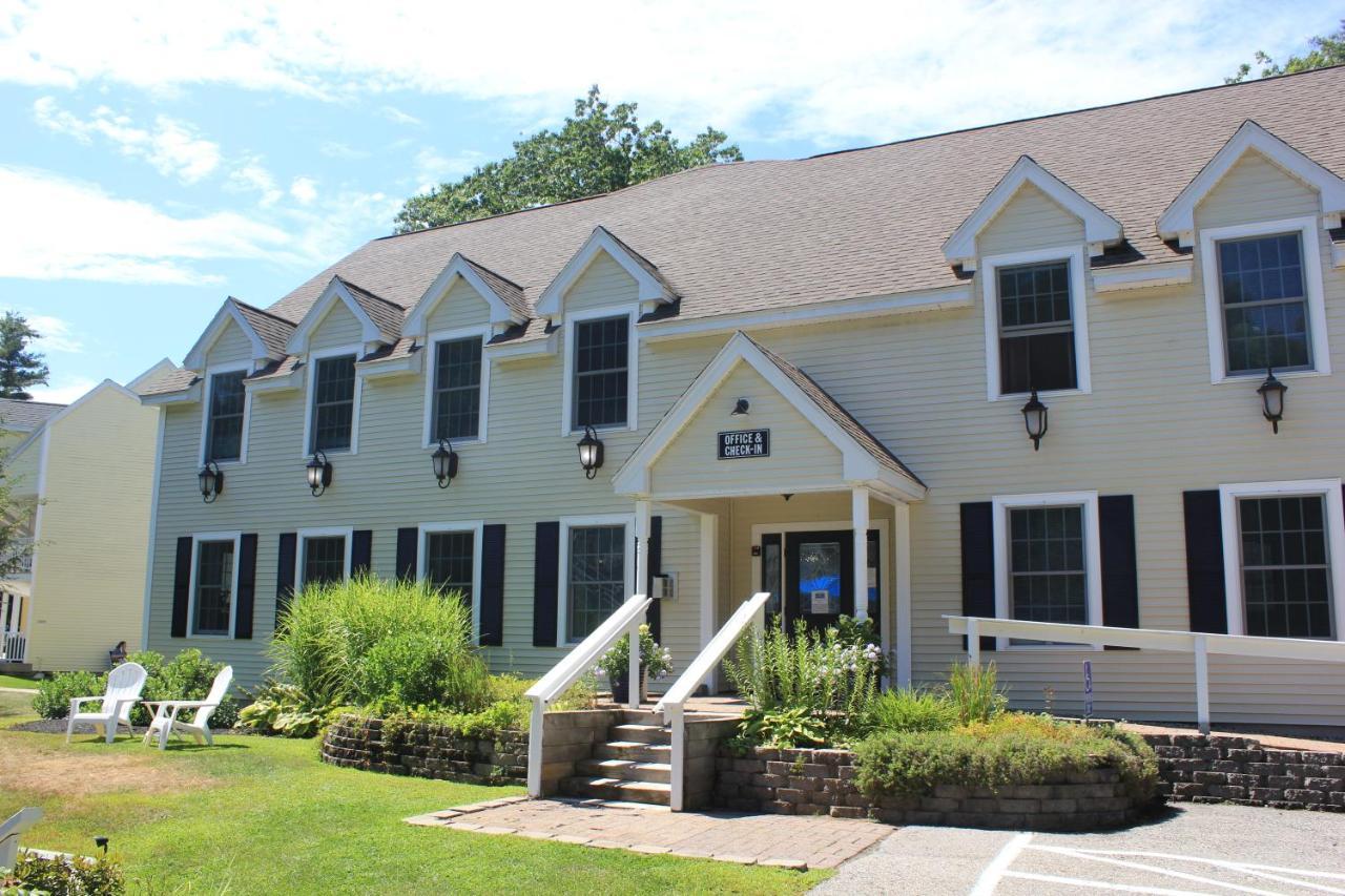 King Standard Compass Rose Building