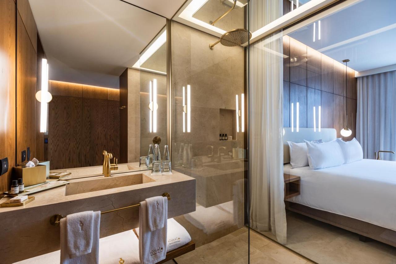 Deluxe Room,1123455699:JPEG