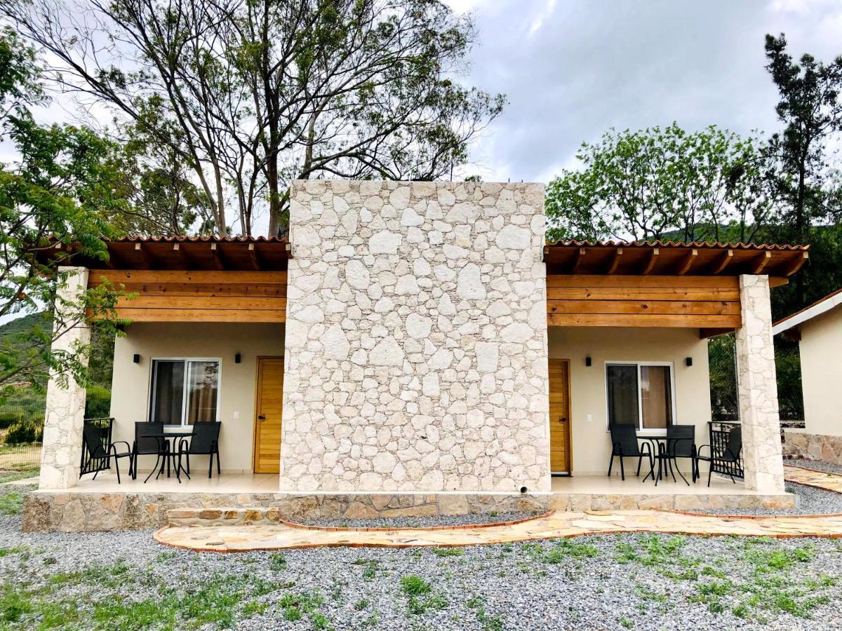 Chalet,1129198824:JPEG