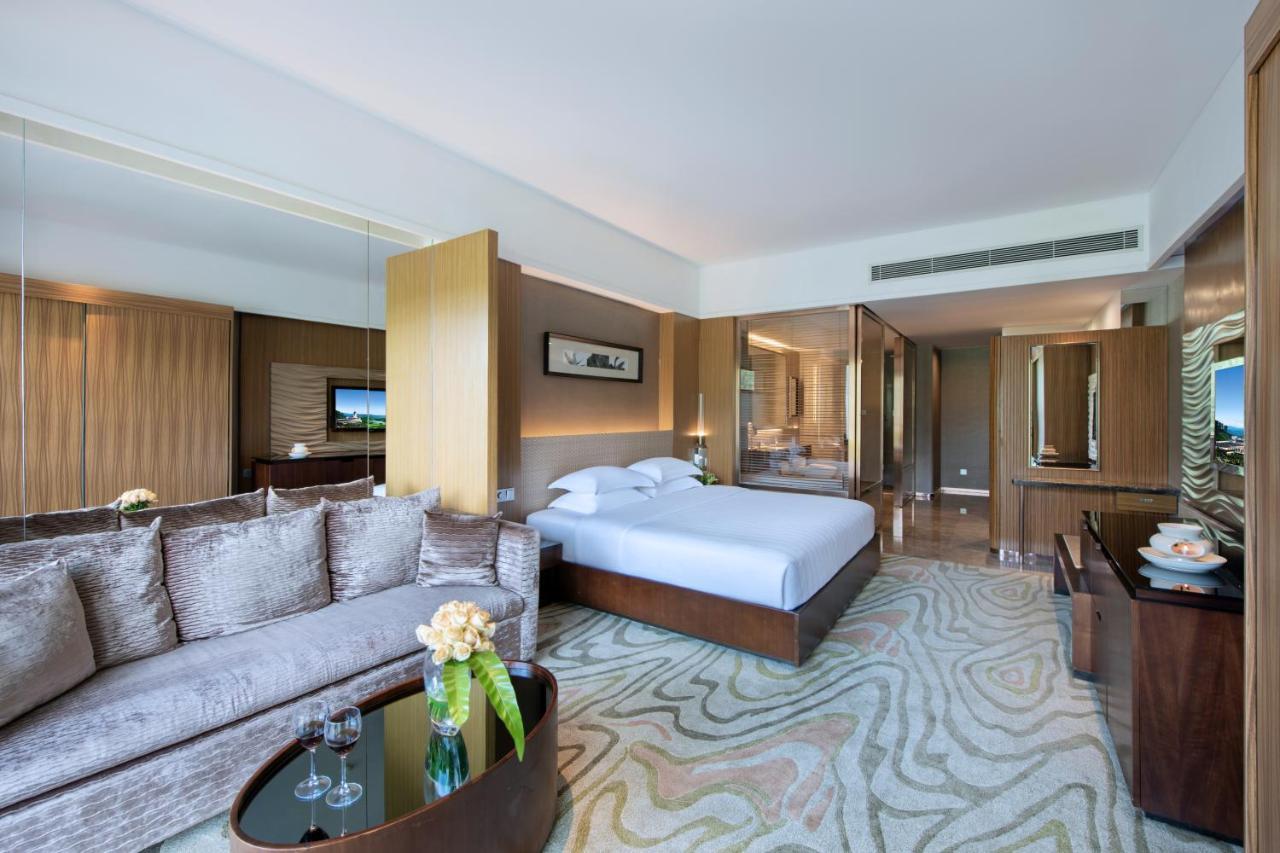 Grande Premiere Room Mountain View