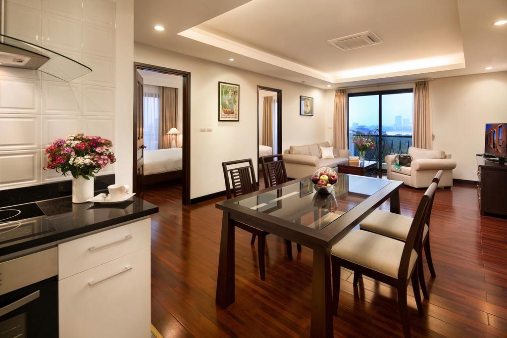 Three-Bedroom Apartment with Balcony