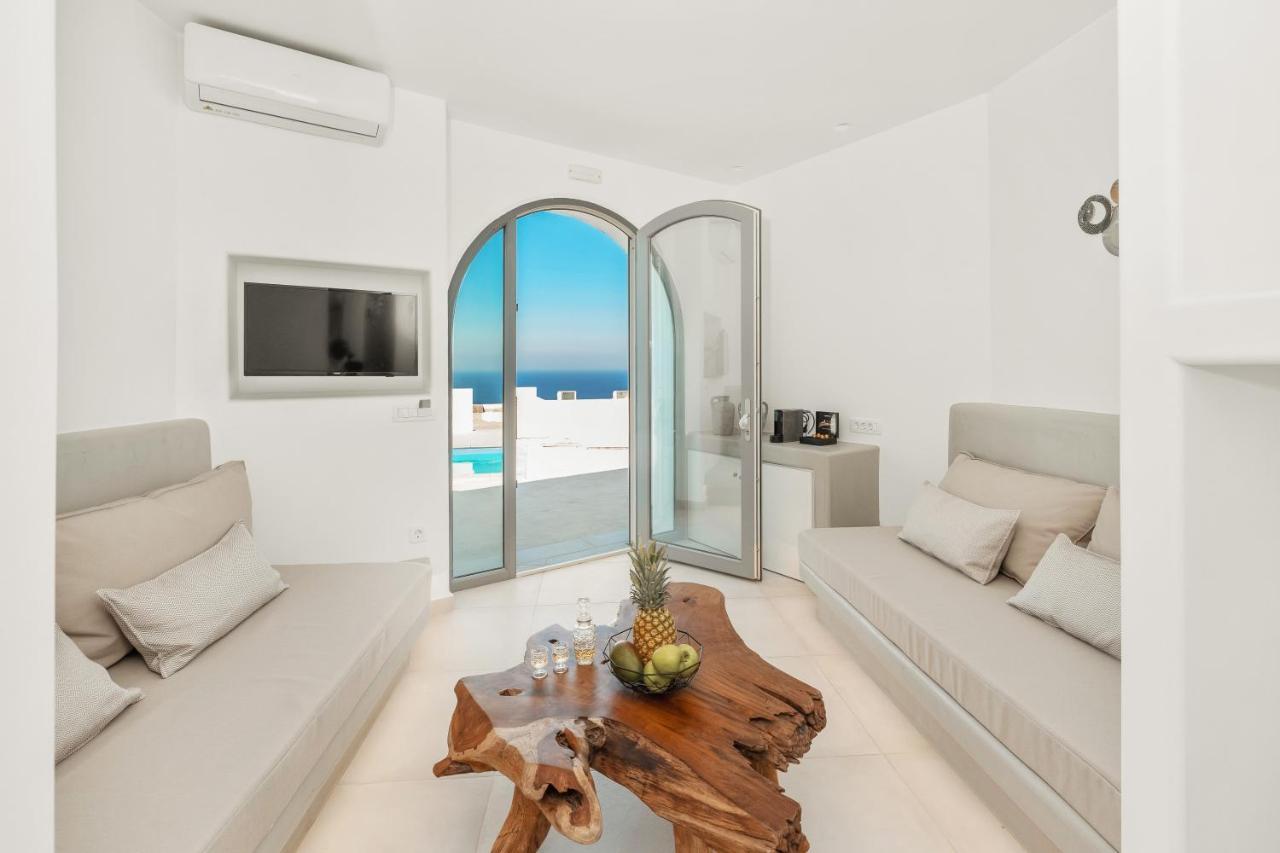 Junior Suite with Private Heated Pool & Sea View