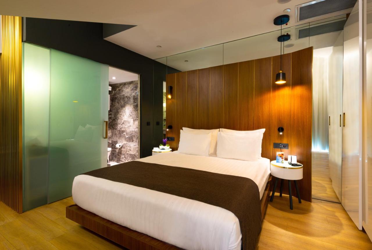 Suite with Balcony