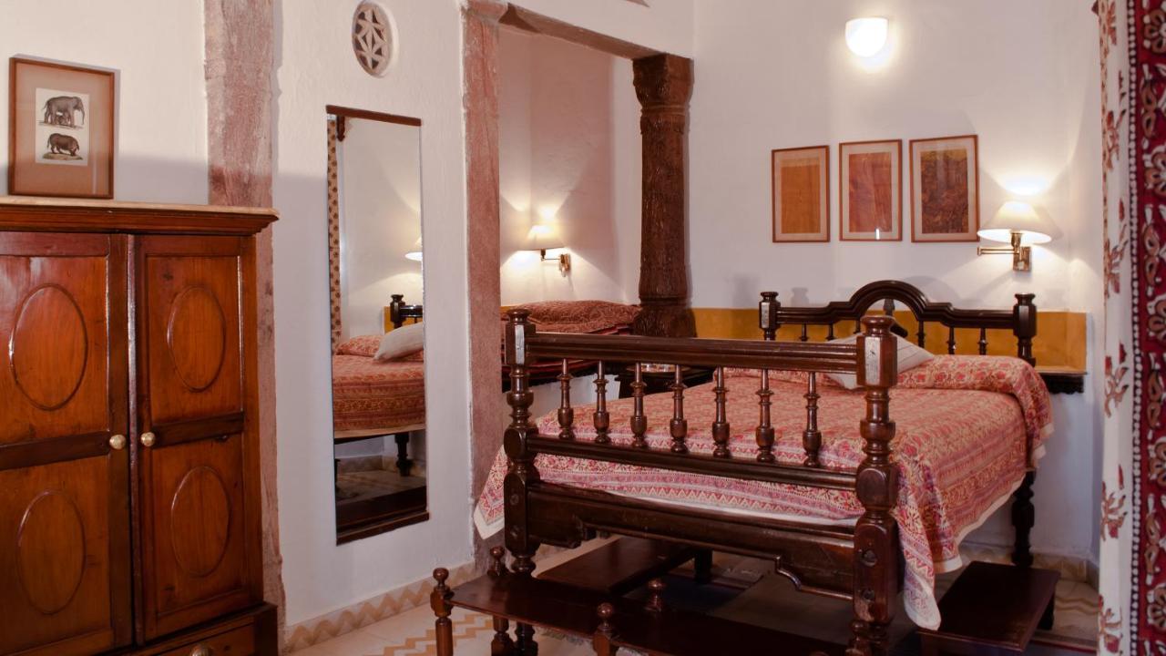Heritage Romance Room Enjoy a on spa laundry vintage car services alongside complimentary evening tea guided fort tours morning yoga 700 AM – 800 AM