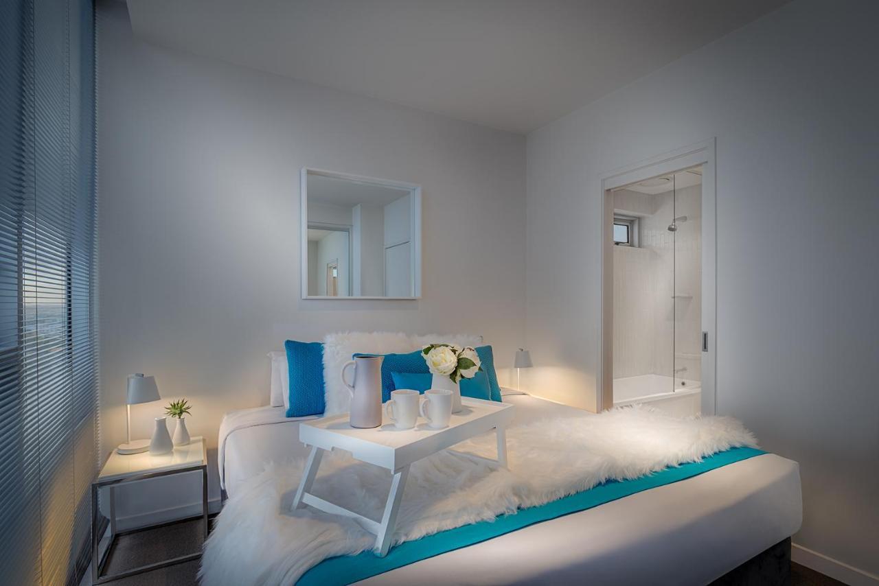 Deluxe Two-Bedroom Apartment