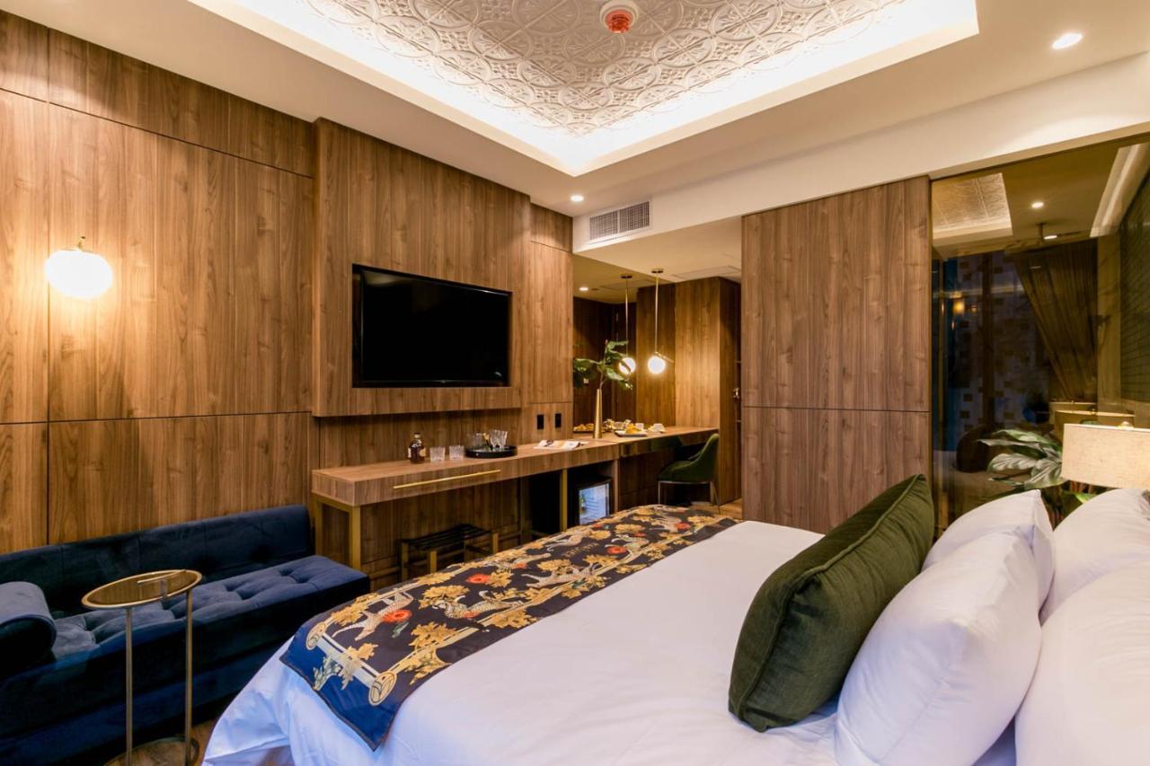 King Suite High Floor