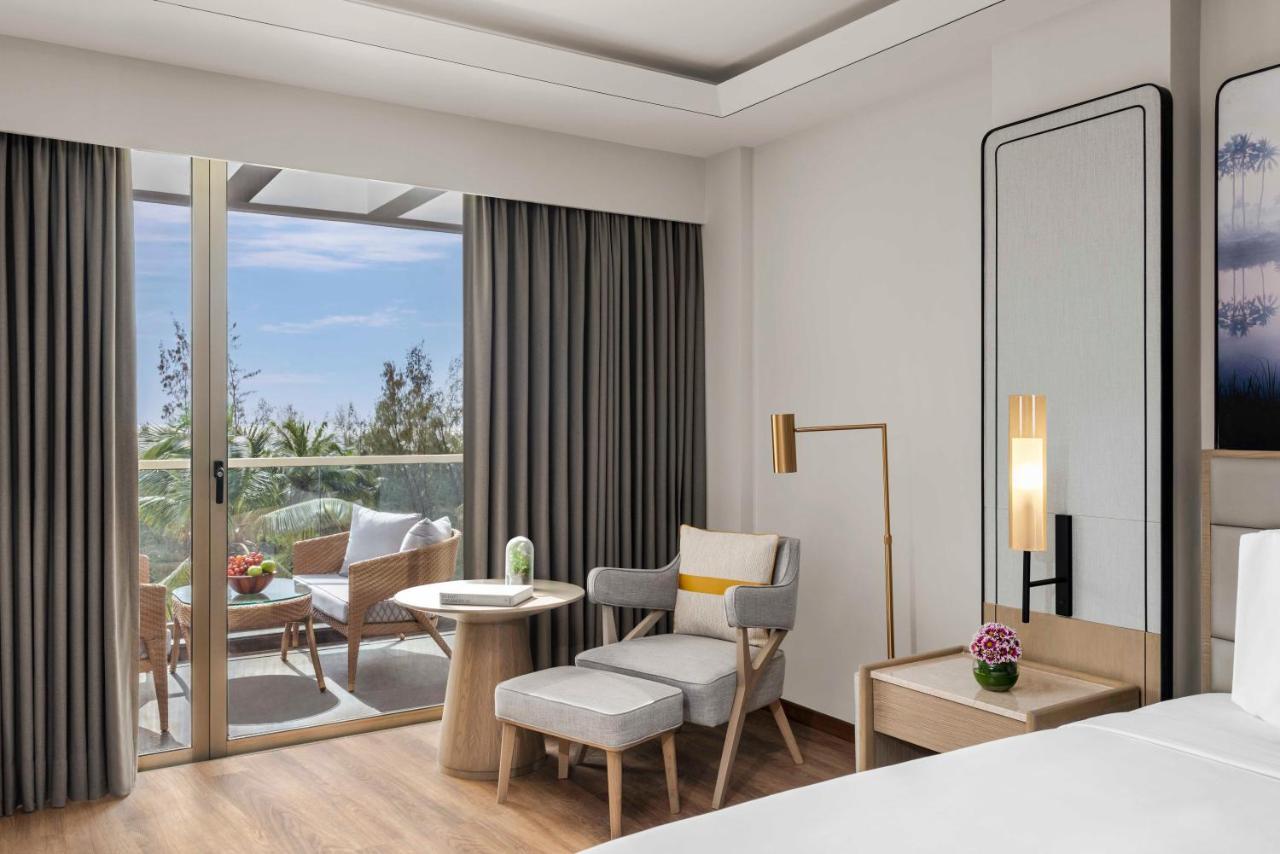 Deluxe Room King with Balcony