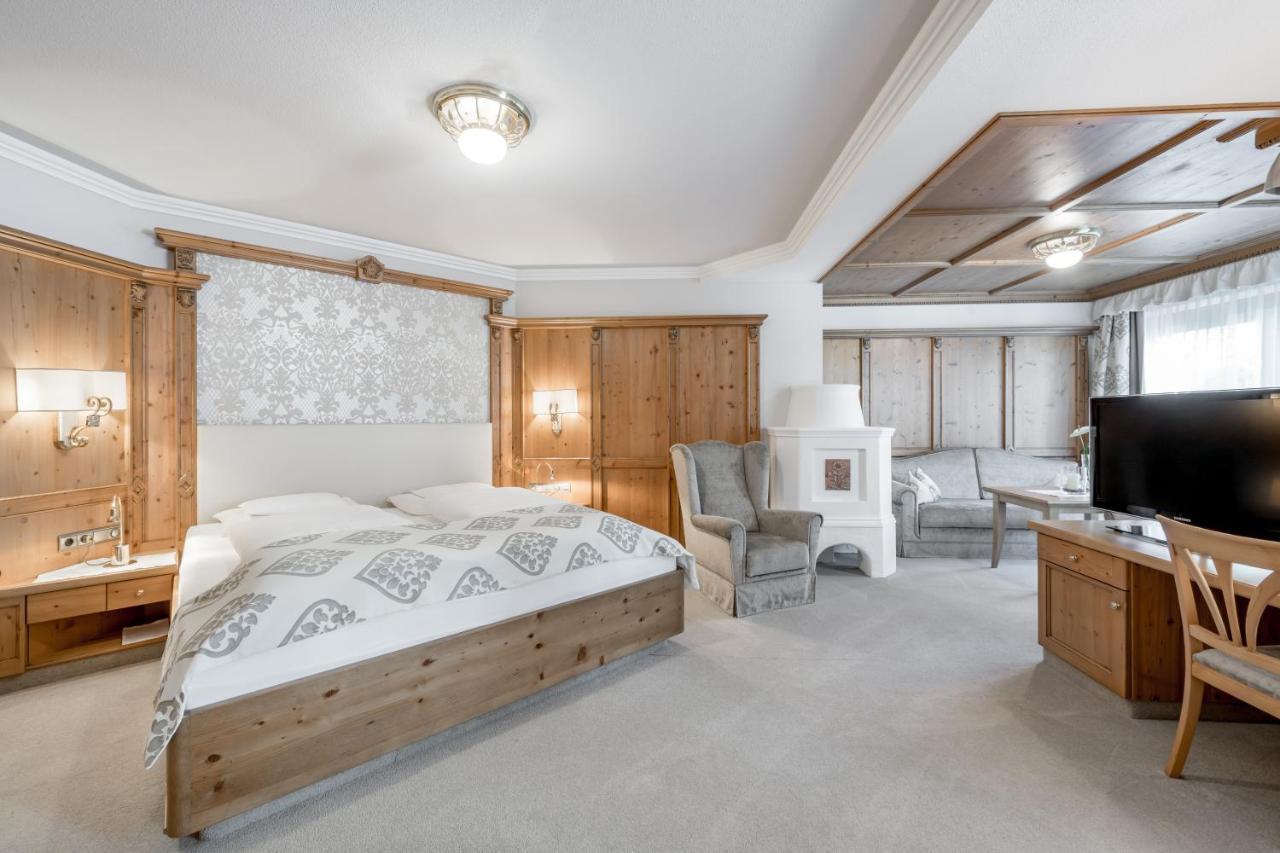 Large Deluxe Double Room