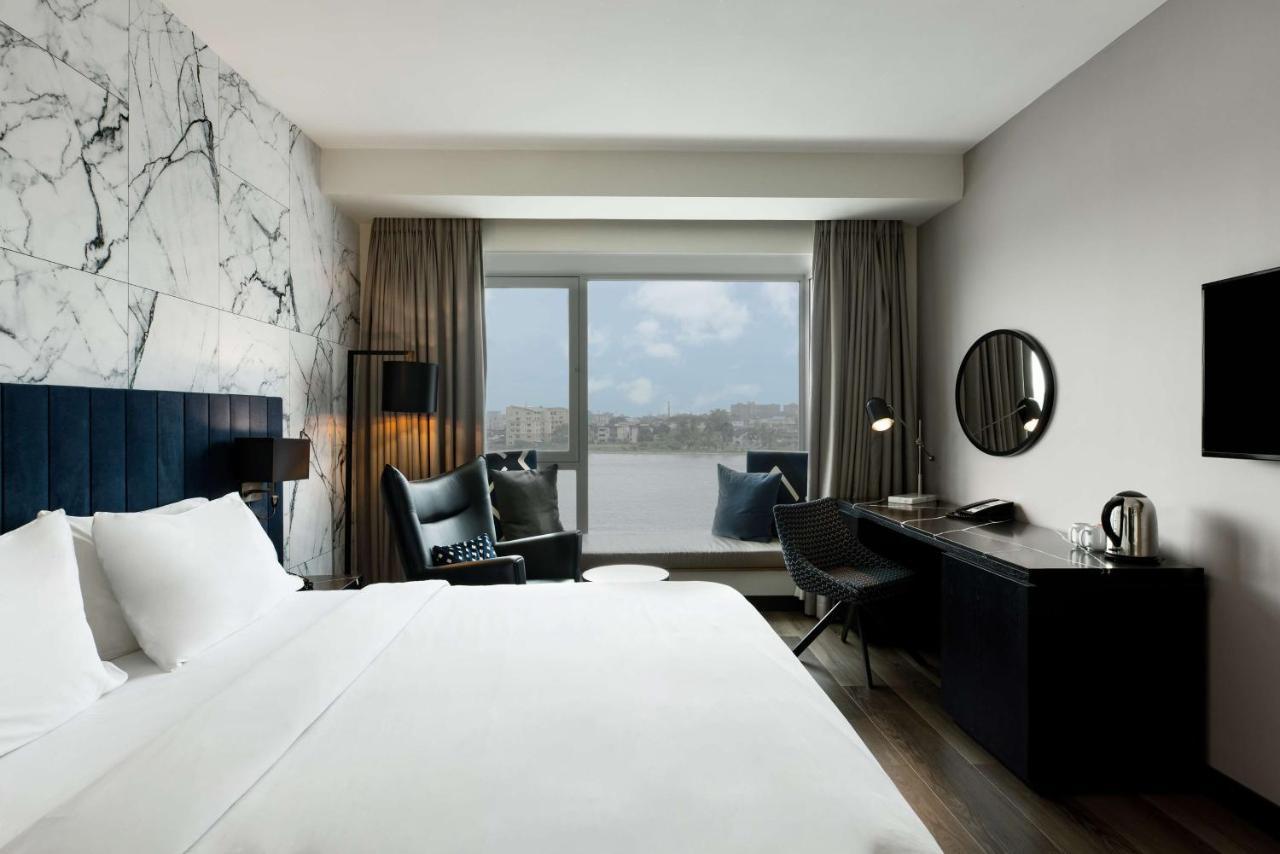Executive Room Lagoon View Lounge Access