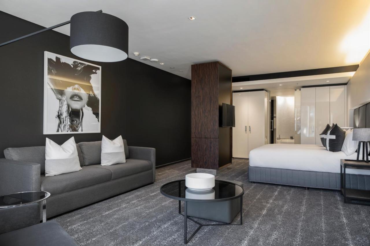 Executive Suite with Mountain View,1150119223:JPEG