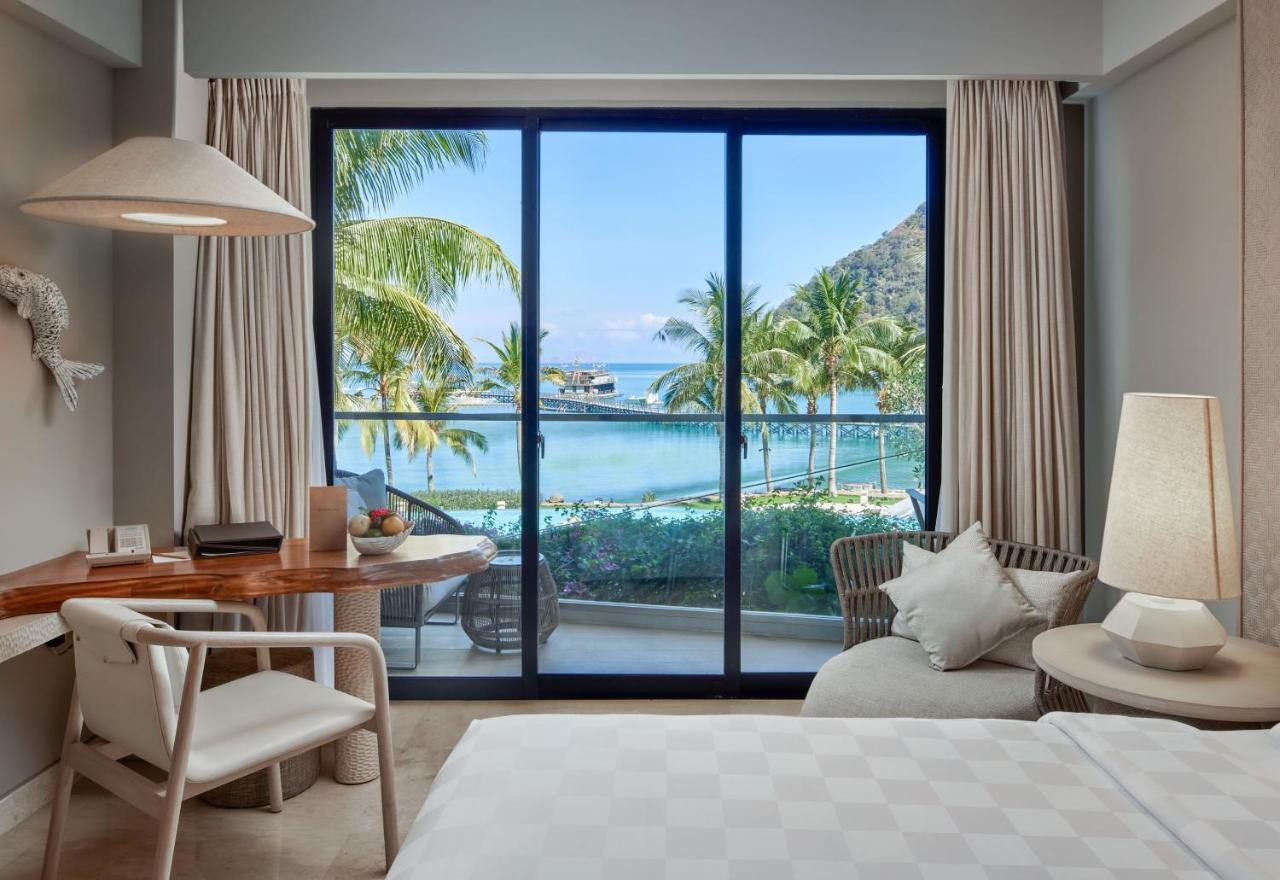 Ocean View Room,1636826657:JPEG