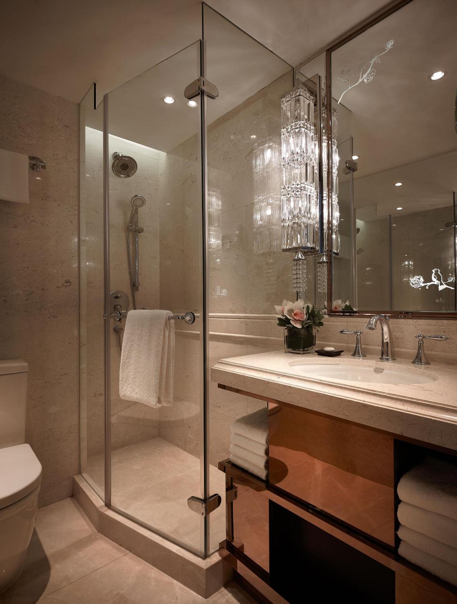 Deluxe Triple Room with City View,1352695561:JPEG