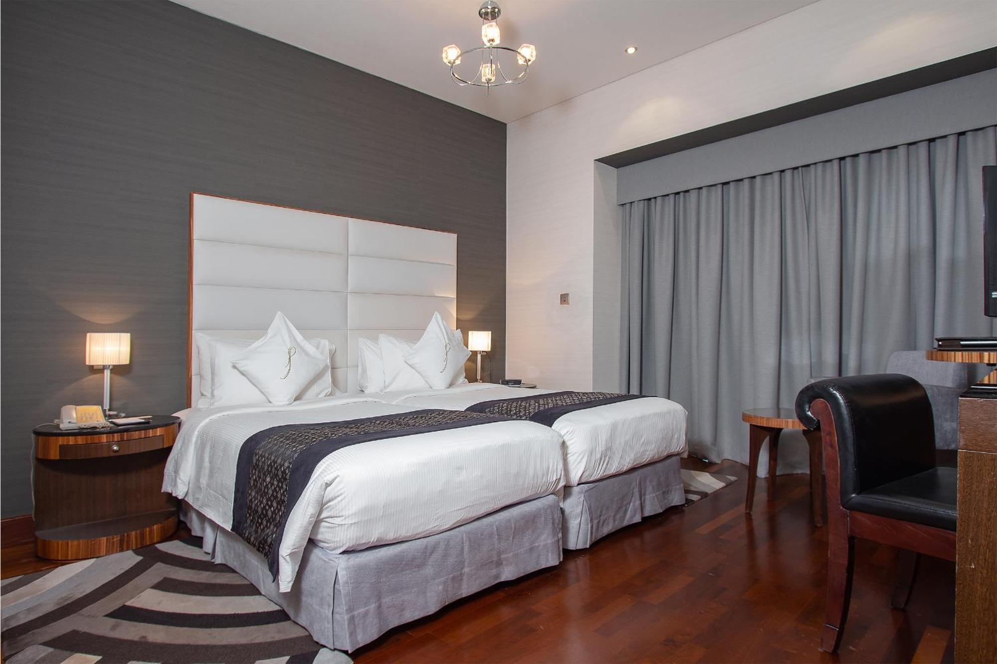 Deluxe One Bedroom Apartment