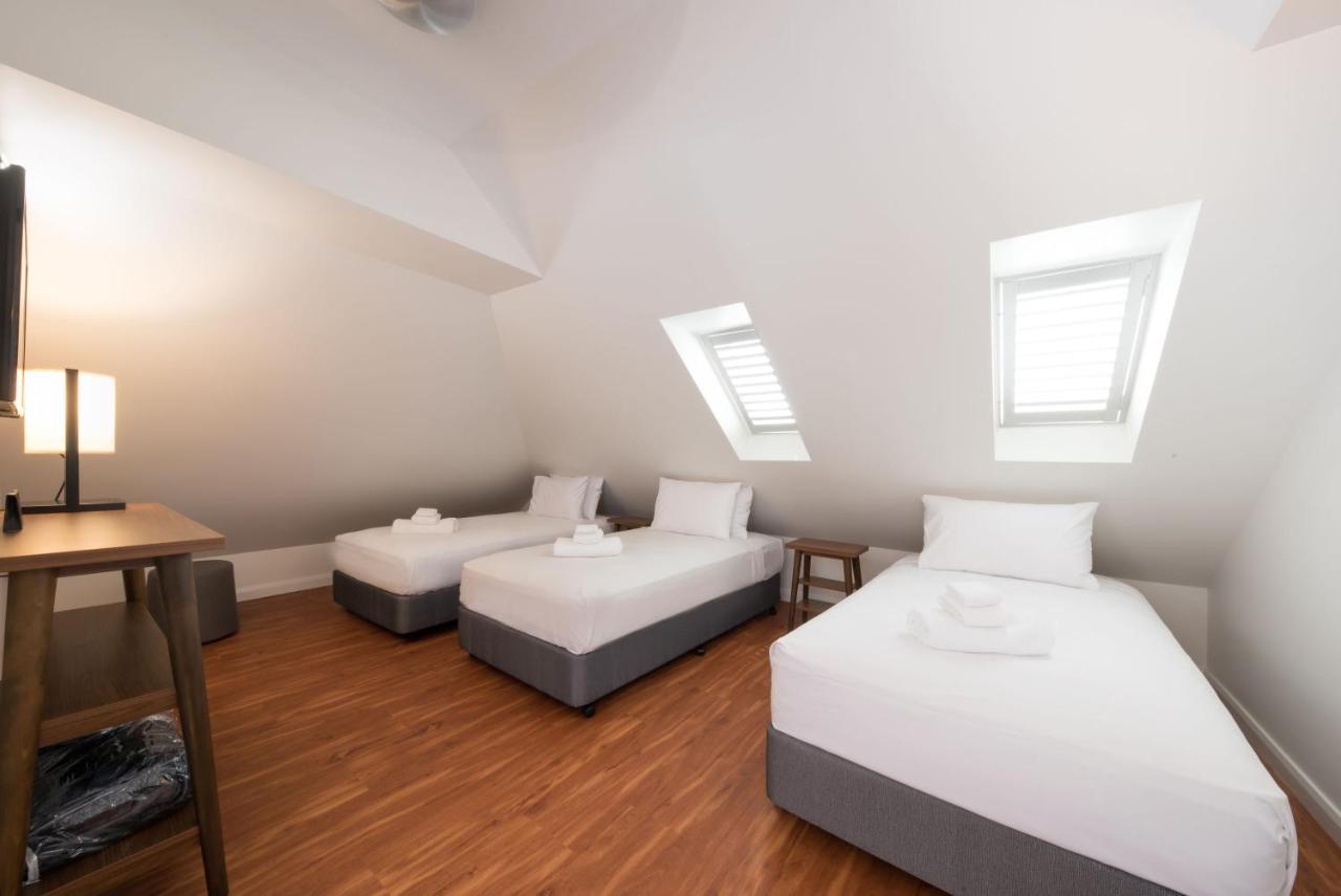 Three-Bedroom Top Floor Penthouse Ocean View Spa Bath