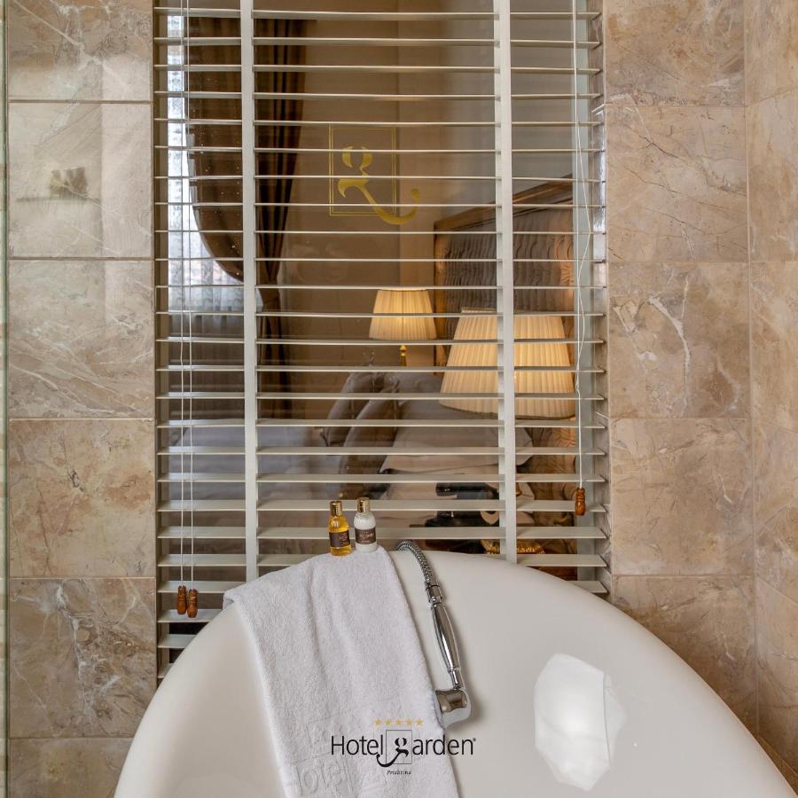 Luxury Suite,1157093940:JPEG