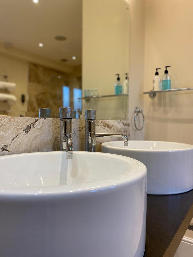 Bridal Suite,1163174625:JPEG