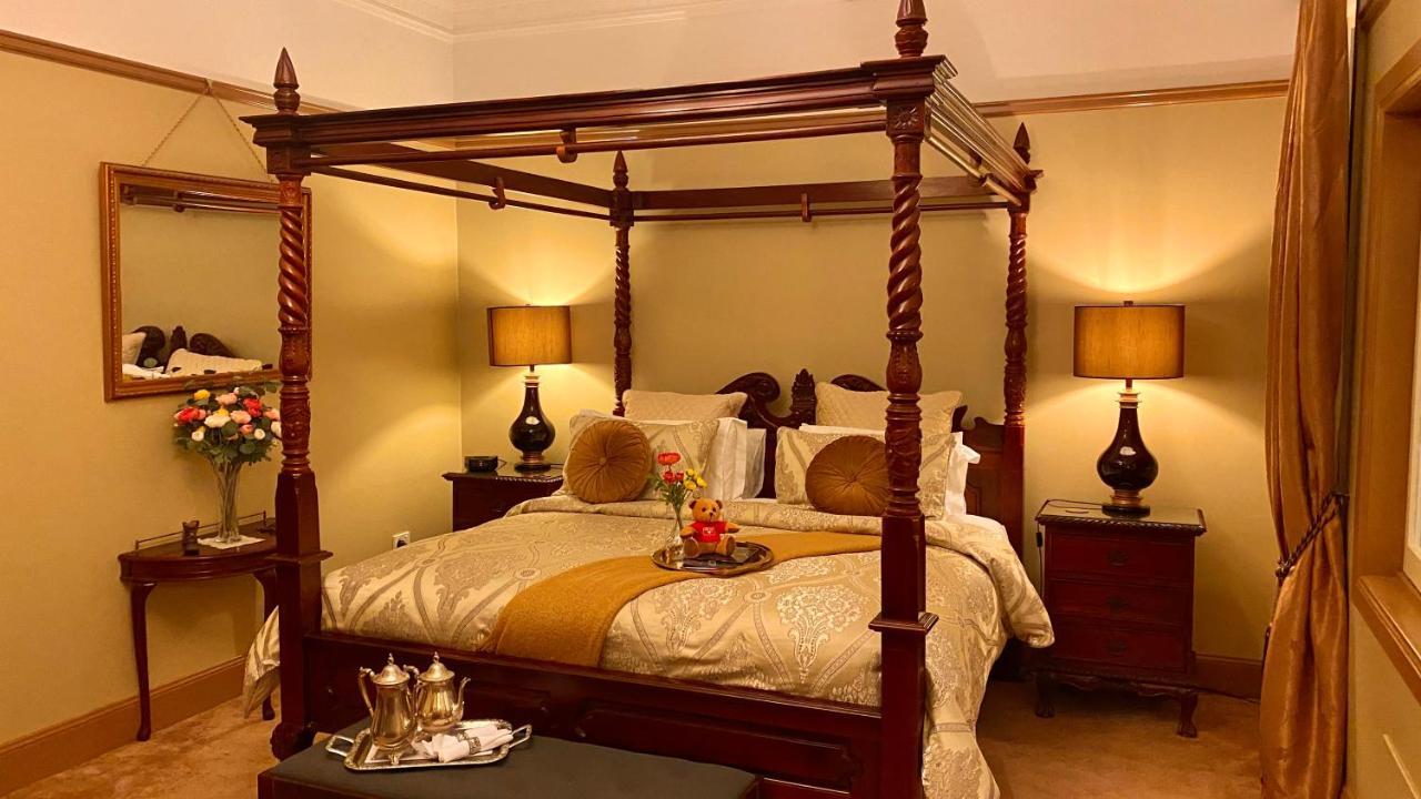 King Suite Spa Bath