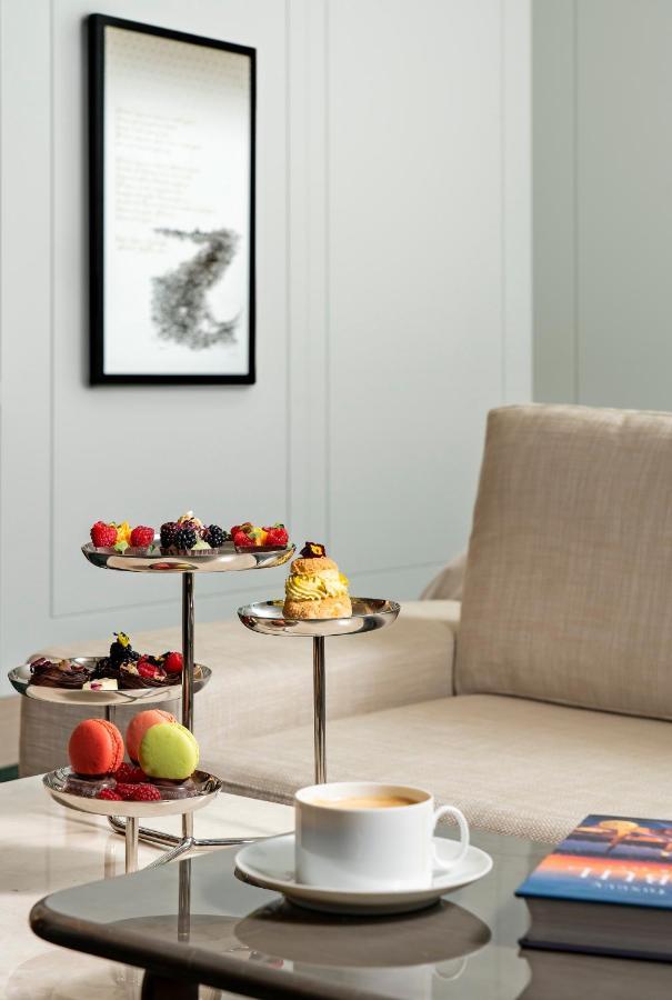 Corner Suite,1177378180:JPEG