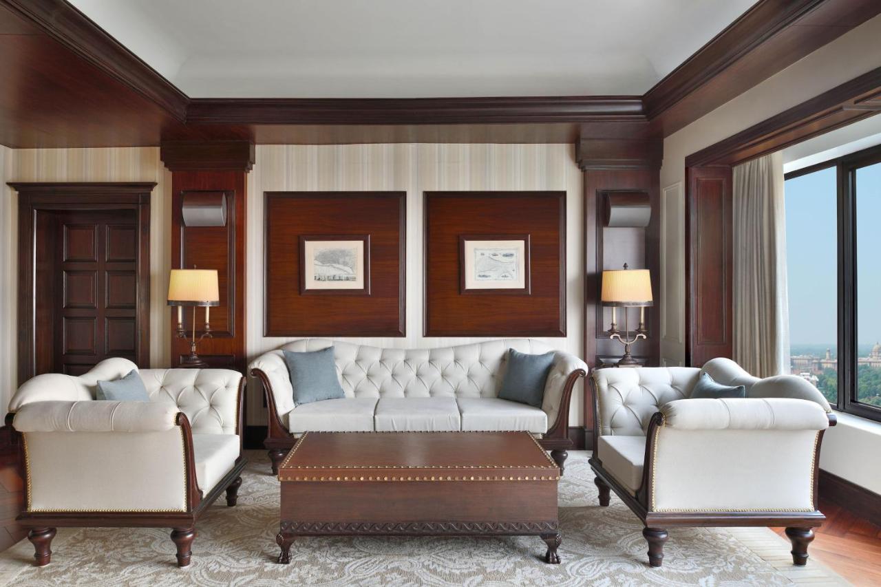Luxury Suite 2 way Airport Transfer Access to club lounge including Hi-Tea from 3-5 pm Happy Hours from 6-8 pm