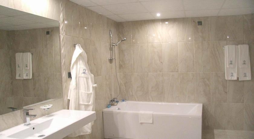 Junior Suite with Sea View (2 Adults)