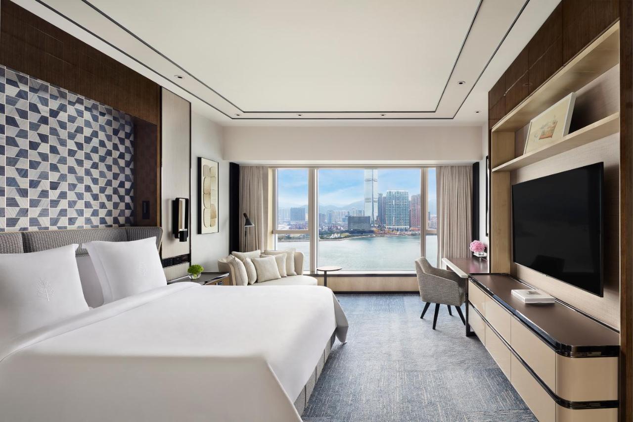 Premier Harbour View Suite