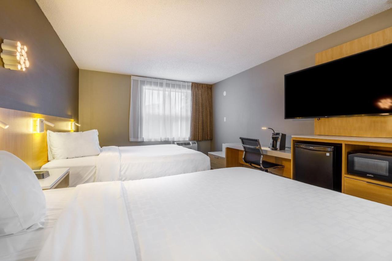 Standard Queen Room Two Queen Beds Non Smoking