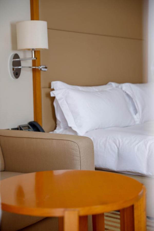 Standard Room,1169378902:JPEG