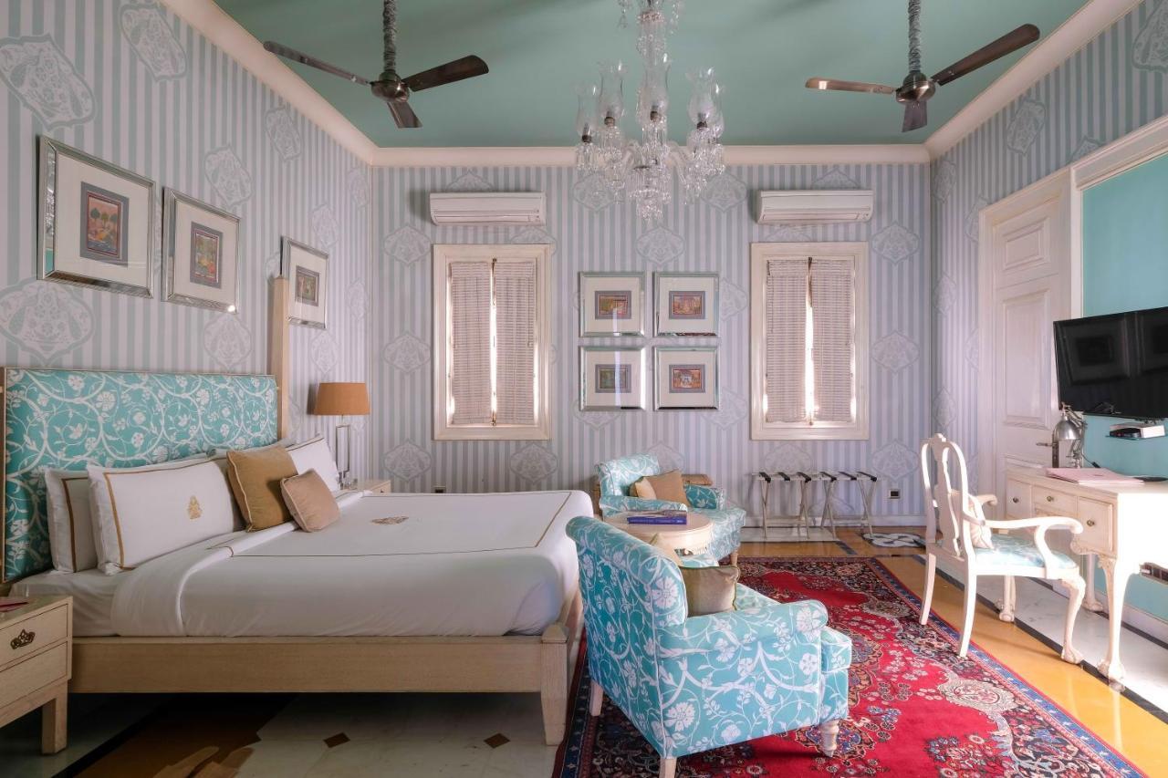 Palace Room