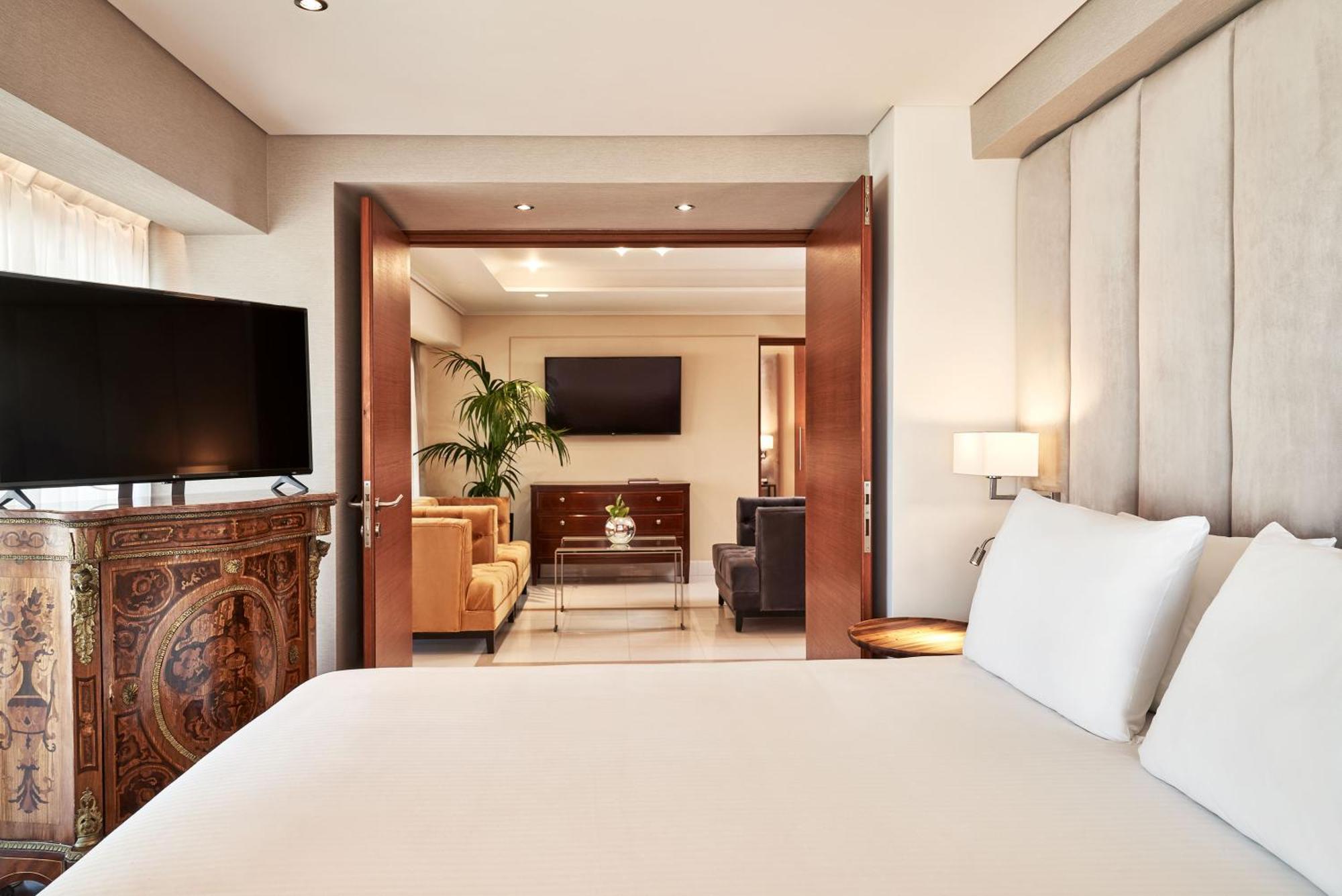 Junior Two Bedroom Suite,1239932974:JPEG
