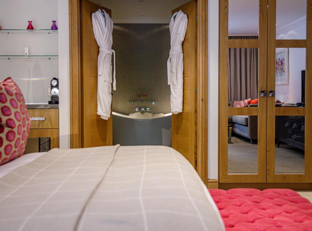 Luxury Garden Suite