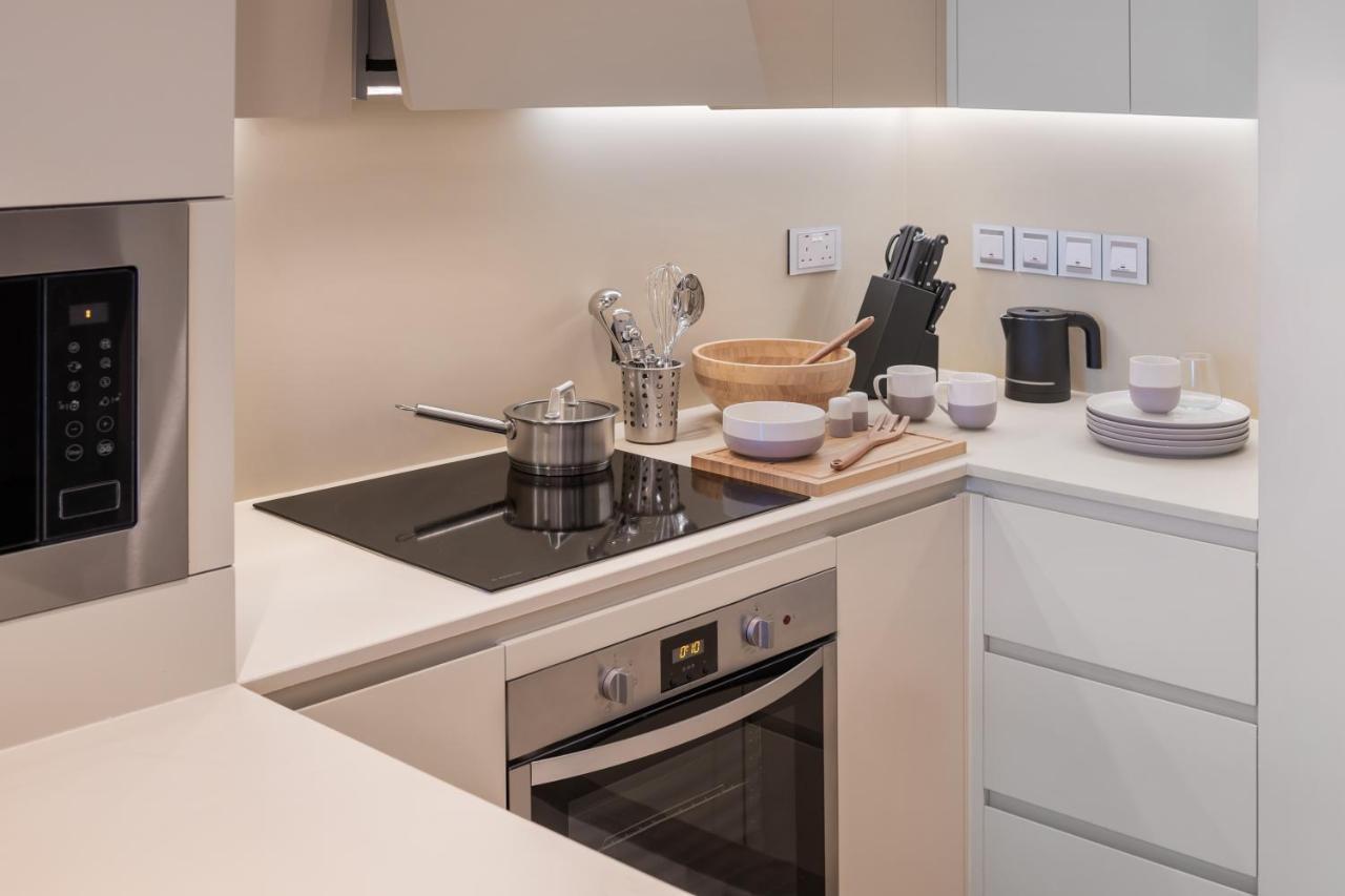 Deluxe One Bedroom Apartment