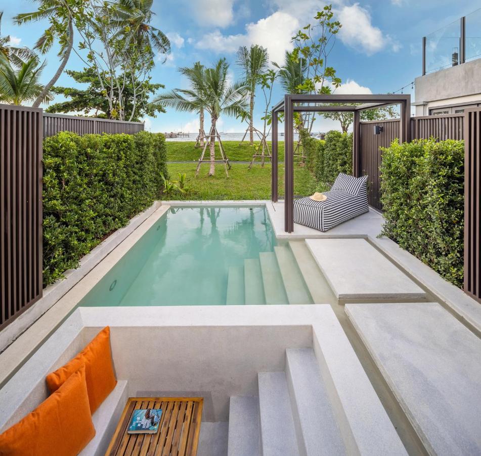 Beachfront Pool Villa