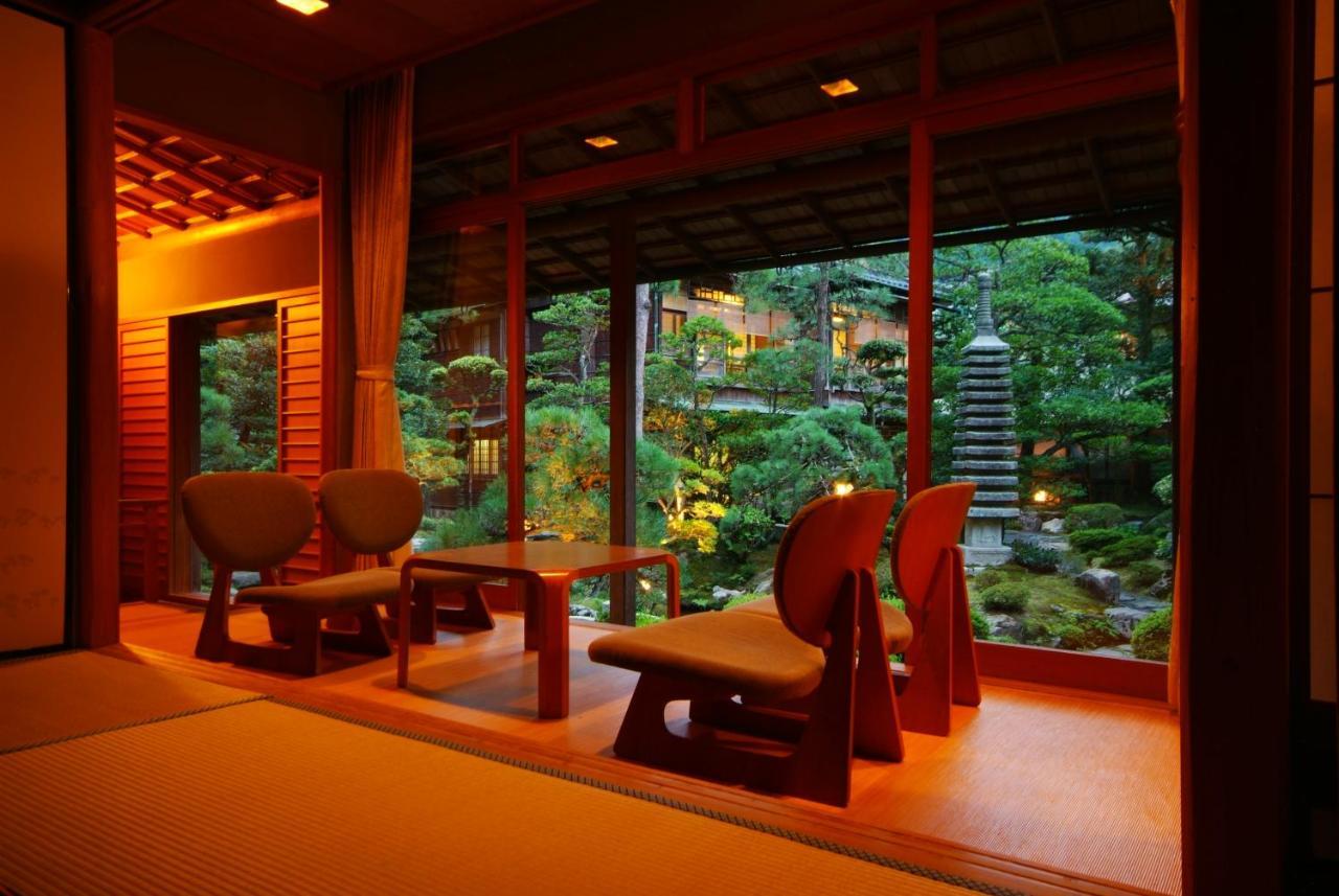 Japanese-Style Room
