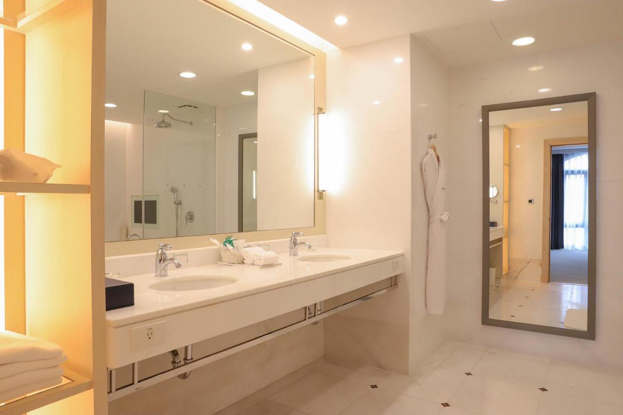 Luxury Suite,1180826530:JPEG