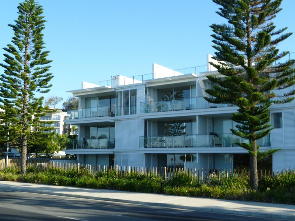 Two-Bedroom Apartment Sea View