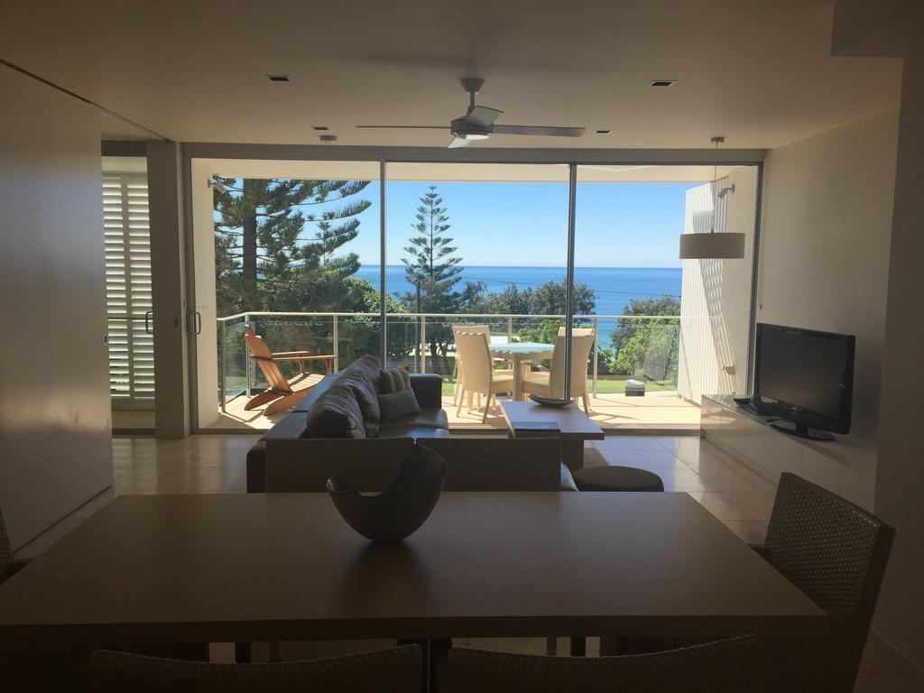 One-Bedroom Apartment Sea View
