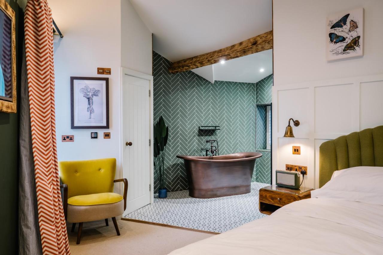 Superior King Suite bath