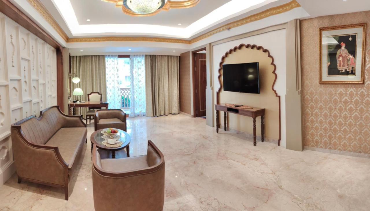 Executive Palace Suite Ground Floor Pool Facing